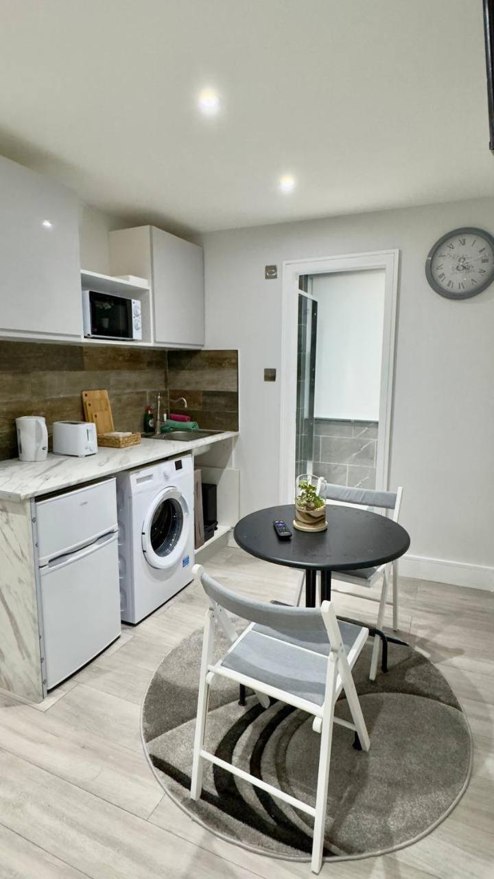 Guest&Rest Elite 2 Apartment London Ngoại thất bức ảnh